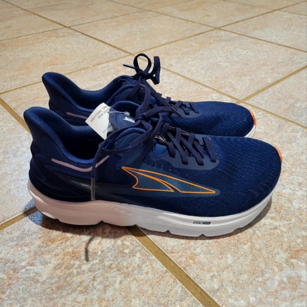 Nwt Womens Altra Torin 6